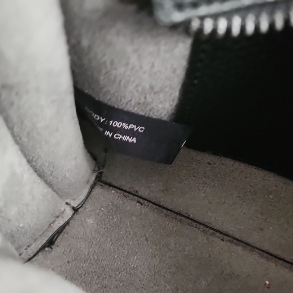 Black Crossbody Bag by Nicole Miller New York - Picture 14 of 14